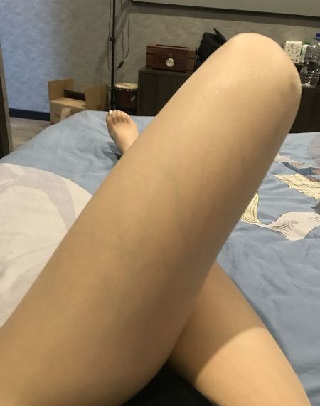 一边摸一边亲