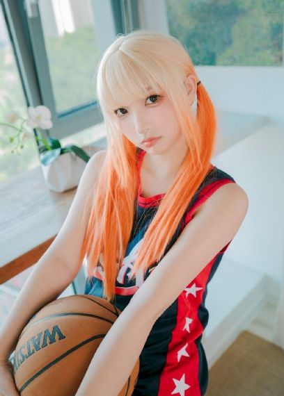美女用手扒开自己下面