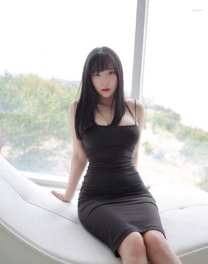 战火中的花蕾