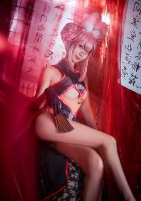 宁荣荣张开双腿被强视频